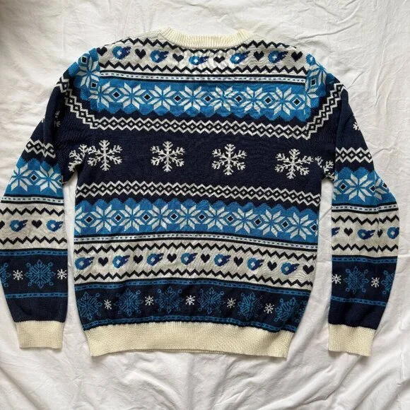 ONLY FANS Festive Holiday Scandinavian Snowflake Sweater Blue White - Picture 7 of 8